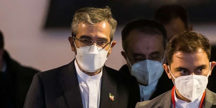 اعضای تیم مذاکره کننده آمریکا در باره احیای معامله هسته ای با ایران دچار اختلاف شده‌اند و تعدادی این تیم را ترک کردند.