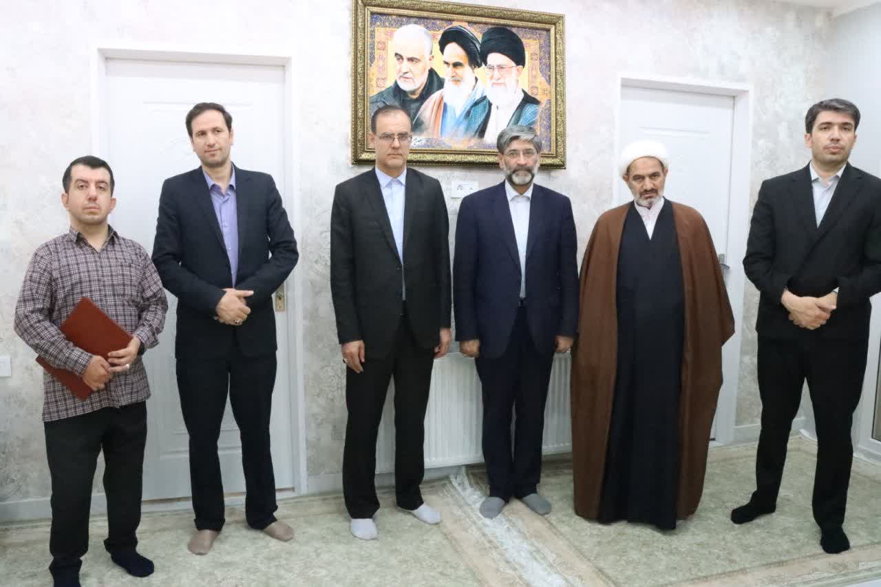 تکریم فرزند شهید محمد ارزن ششمین برنامه سفر کاری رئیس کل دادگستری آذربایجان غربی و دادستان مرکز استان به حوزه قضایی پیرانشهر